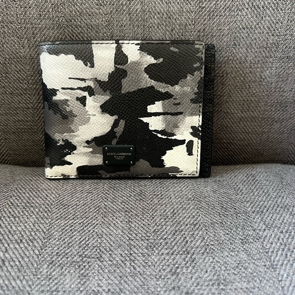 Dolce & Gabbana Camouflage Bi-fold Wallet - Picture 3 of 12